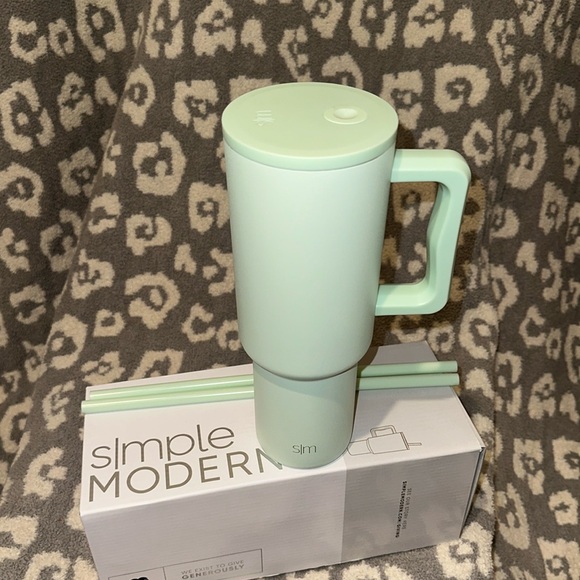 Simple Modern TREK 40oz Tumbler in Retro Mint 😍 New & Never Used 😍 - Picture 10 of 17